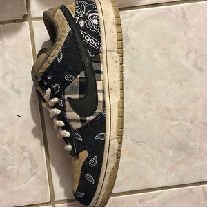 Dunk low travis scoot left shoe only